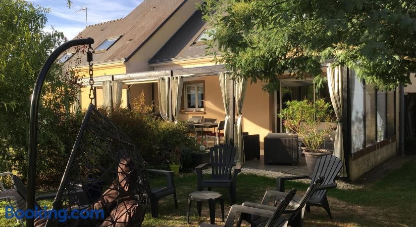 Chez Christophe Et Cécile, Chambre d'Hôtes à Arnage