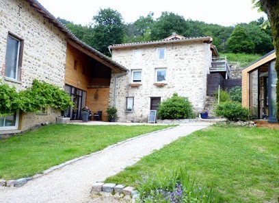 Domaine du Barrage, Chambre d'Hôtes à Joux
