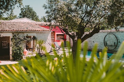 A Bench in the Sun, Chambre d'Hôtes à Marsilly