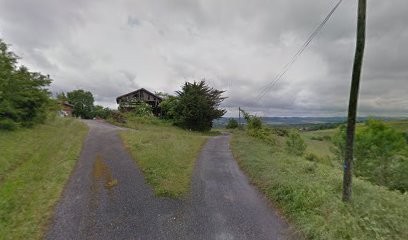 Ferme-bio La Communion, Chambre d'Hôtes à Latour
