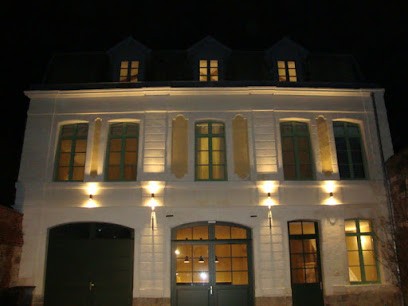 Chambre D'hôte Arras : La Cour Des Carmes, Chambre d'Hôtes à Arras