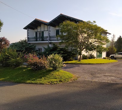 Maison Erdizka, Location de Vacances à Saint-Martin-d'Arberoue