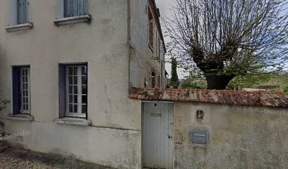 Ancien Presbytère, Chambre d'Hôtes à La Chapelle-d'Angillon