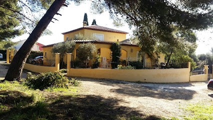 Villa De La Terre Blanche, Chambre d'Hôtes à Sanary-sur-Mer