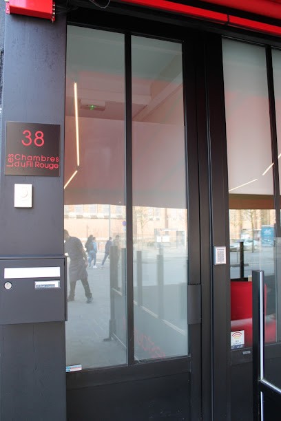 Les Chambres Du Fil Rouge, Chambre d'Hôtes à Armentières