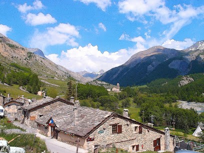Maljasset Gîte Auberge de La Cure, Chambre d'Hôtes à Saint-Paul-sur-Ubaye