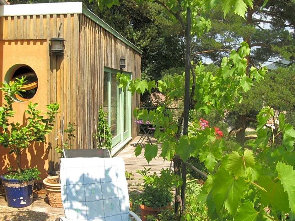 Le Petit Paradis, Chambre d'Hôtes à Prémian