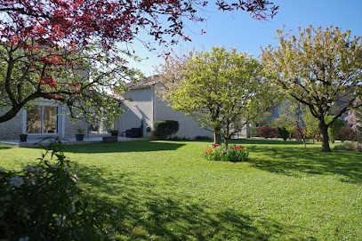Chambres D'hôtes Marais Poitevin -Les Lavandières - Chambre D'hôtes De Charme, Chambre d'Hôtes à Saint-Hilaire-la-Palud