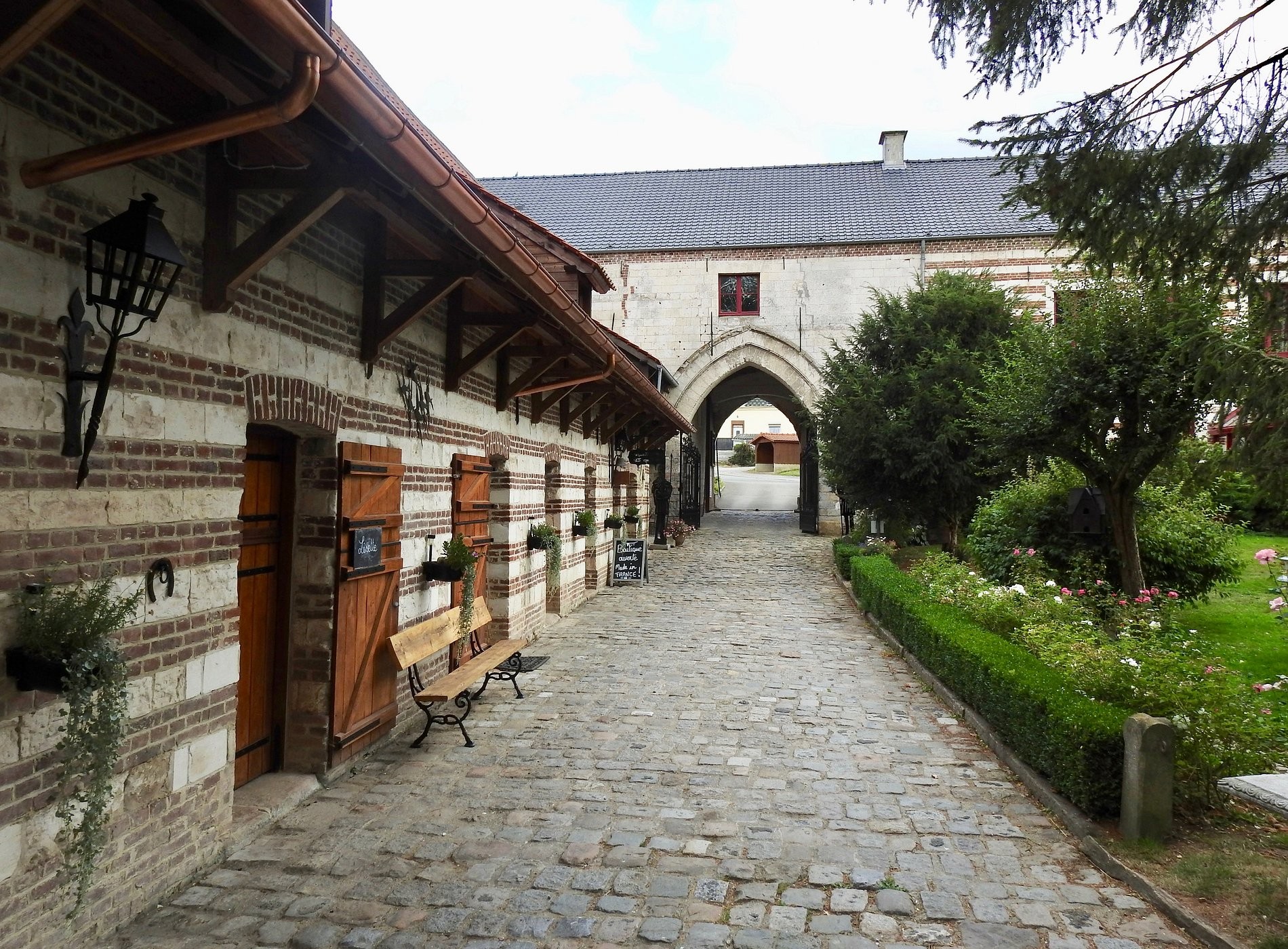 La Ferme Des Templiers De Fléchinelle, Chambre d'Hôtes à Enquin-lez-Guinegatte