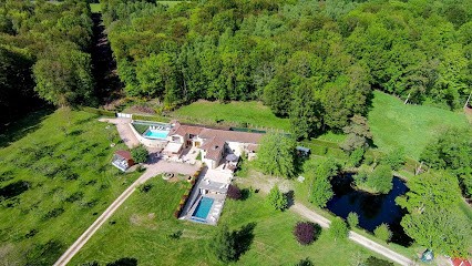 Gîte Lot (Le Bois Du Chateau), Location de Vacances à Latronquière