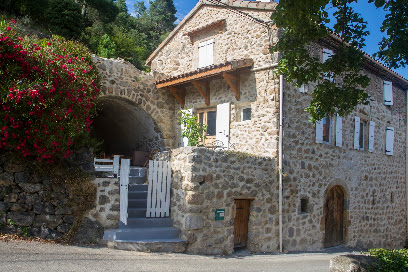 Gîte Gustou Béal, Maison D'hôtes à Dunière-sur-Eyrieux