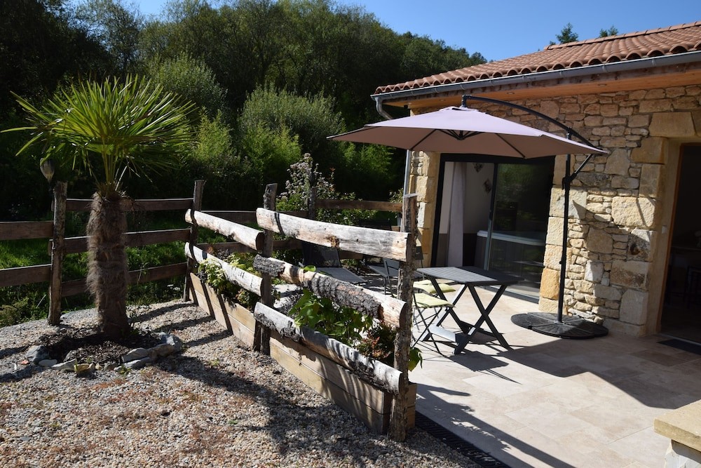 Gites spa de Charme L Etoile SPA, Maison d'Hôtes à Beynac-et-Cazenac