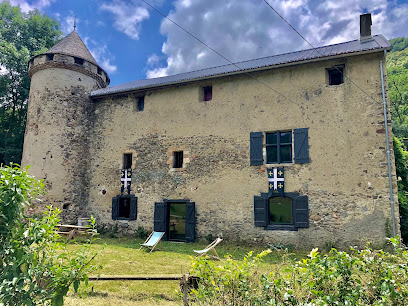 Château Des Corniches, Location De Vacances à Cazenave-Serres-et-Allens