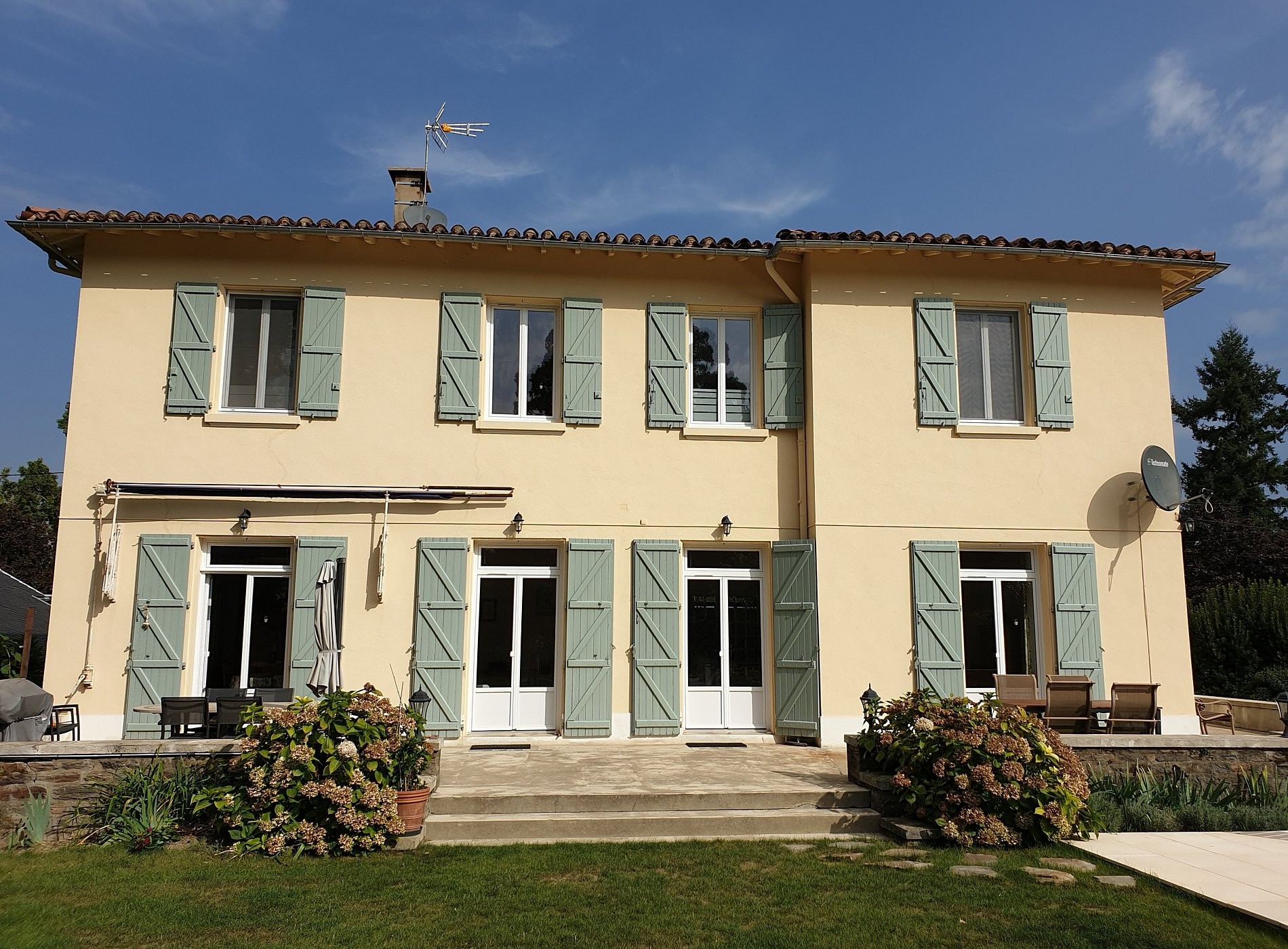 Villa-O-Parfum b&b, Chambre d'Hôtes à Mazamet