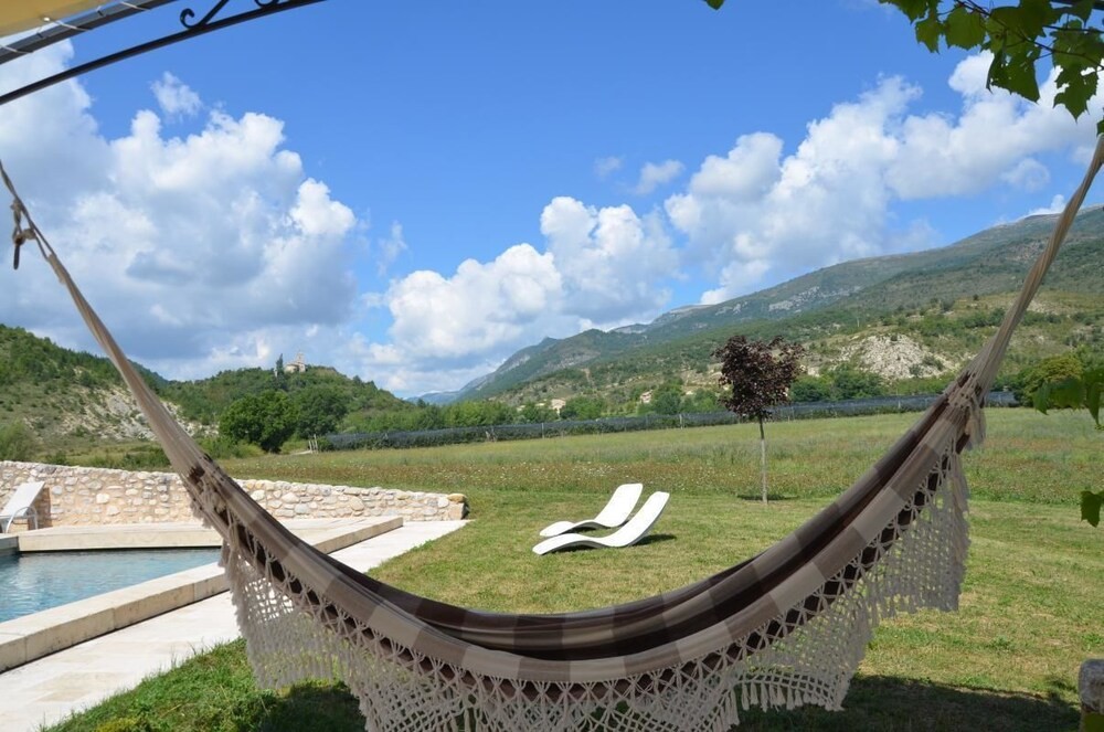 Saint Antonin Chambre d Hotes, Chambre d'Hôtes à Saint-Vincent-sur-Jabron