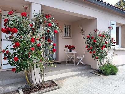 A l'ombre du frêne, Location de Vacances à Lacombe