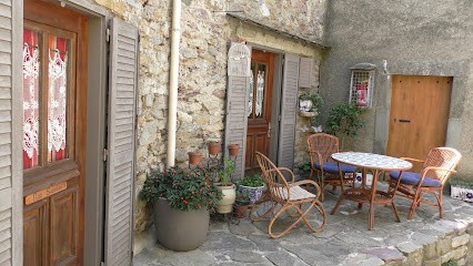 La Maison du Clocher, Chambre d'Hôtes à Ferrals-les-Montagnes