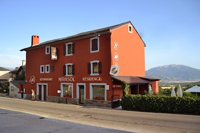 Le Mirasol Résidence Hôtelière 2étoiles - Restaurant, Chambre d'Hôtes à Enveitg