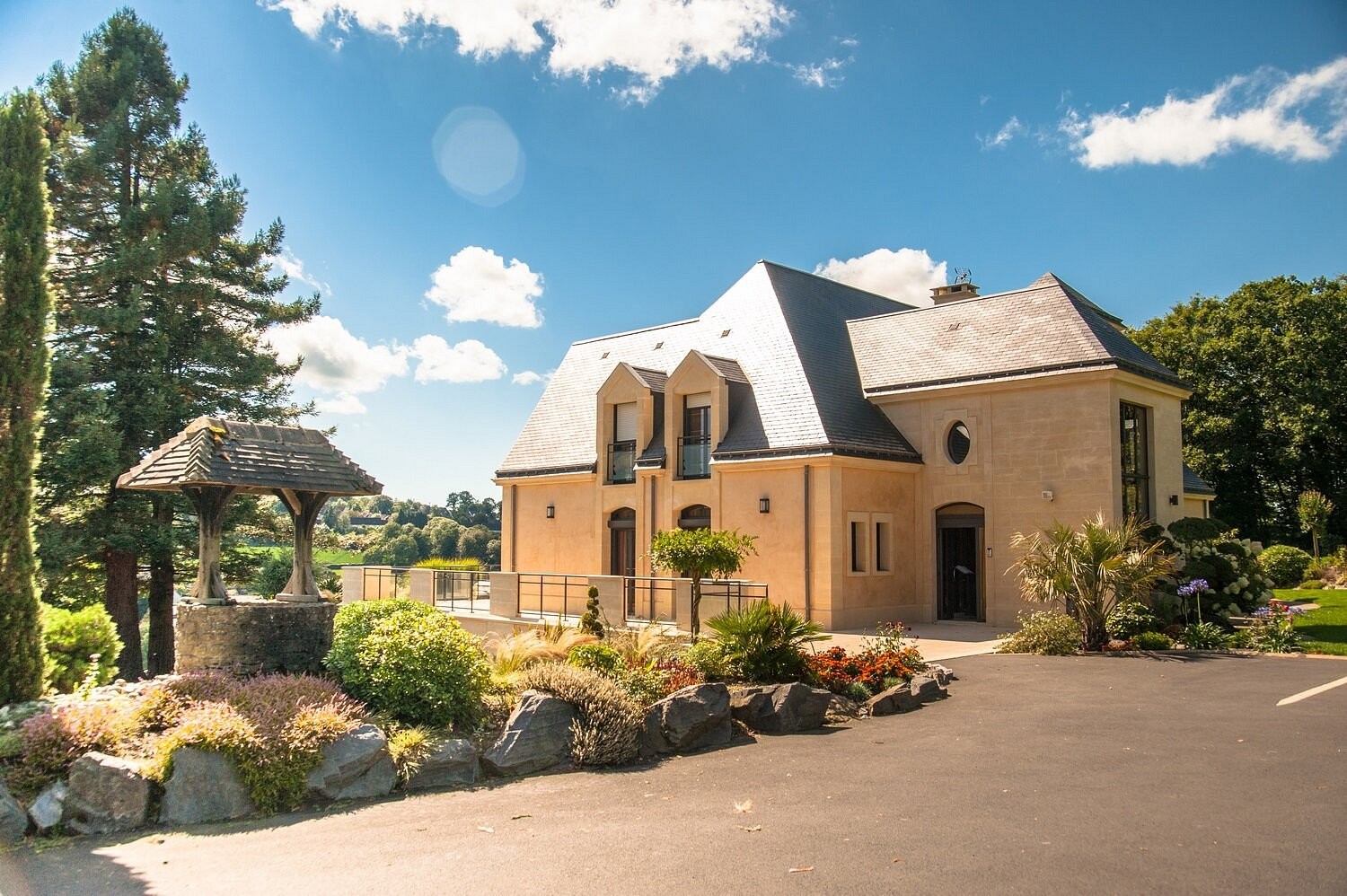 The Knights Of Malta Area, Maison d'Hôtes à Villedieu-les-Poêles-Rouffigny