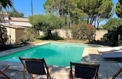 Villa Des Pins, Location De Vacances à Agde