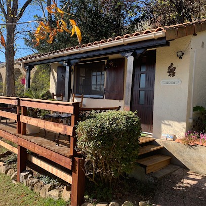 The Petit Chalet, Chambre d'Hôtes à L'Isle-Jourdain