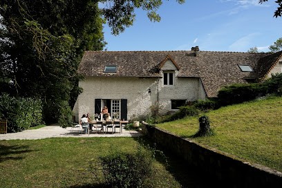 Cambrousse Maisons De Campagne, Location de Vacances à Ouerre
