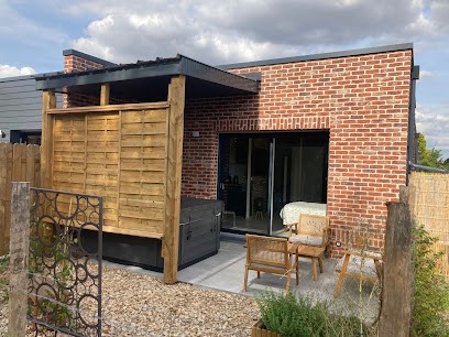 Détente De La Lys - Chambre à Thème Avec Spa - Balnéo - Sauna - Massage - Bien-être- Esthétique, Chambre d'Hôtes à La Gorgue