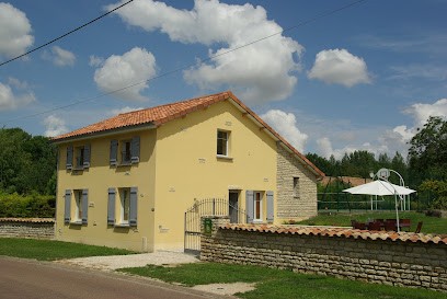 Roulotte La Badèle & Gite L'OLifred, Chambre d'Hôtes à Mathaux