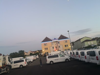 ALPHA HOTEL, Chambre d'Hôtes à Bouafle