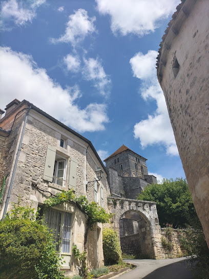 Chambre D'hôtes Saint-Sauvant 17, Chambre D'hôtes à Saint-Sauvant