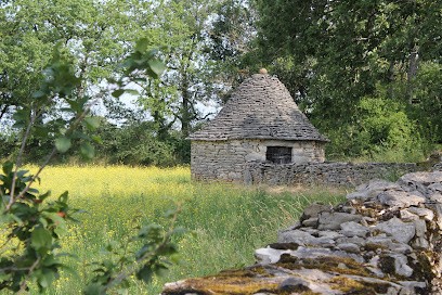 Gite PECHAU, Location de Vacances à Corn