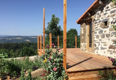Au creux du nid (chambre d'hôtes privative), Chambre d'Hôtes à Siaugues-Sainte-Marie