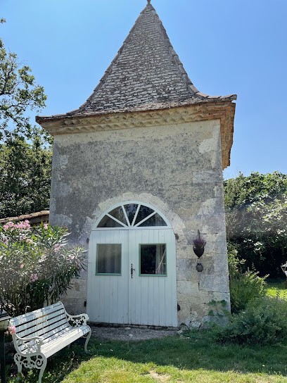 Metges - The Yoga Room, Chambre d'Hôtes à L'Isle-Bouzon