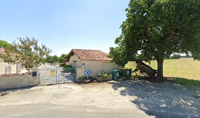 L Arnaudiere, Chambre d'Hôtes à Romazières