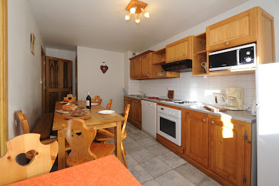 Chalet Le Choucas, Location De Vacances aux Belleville