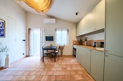 La Bastide Des Oliviers Location De Vacances au Beausset