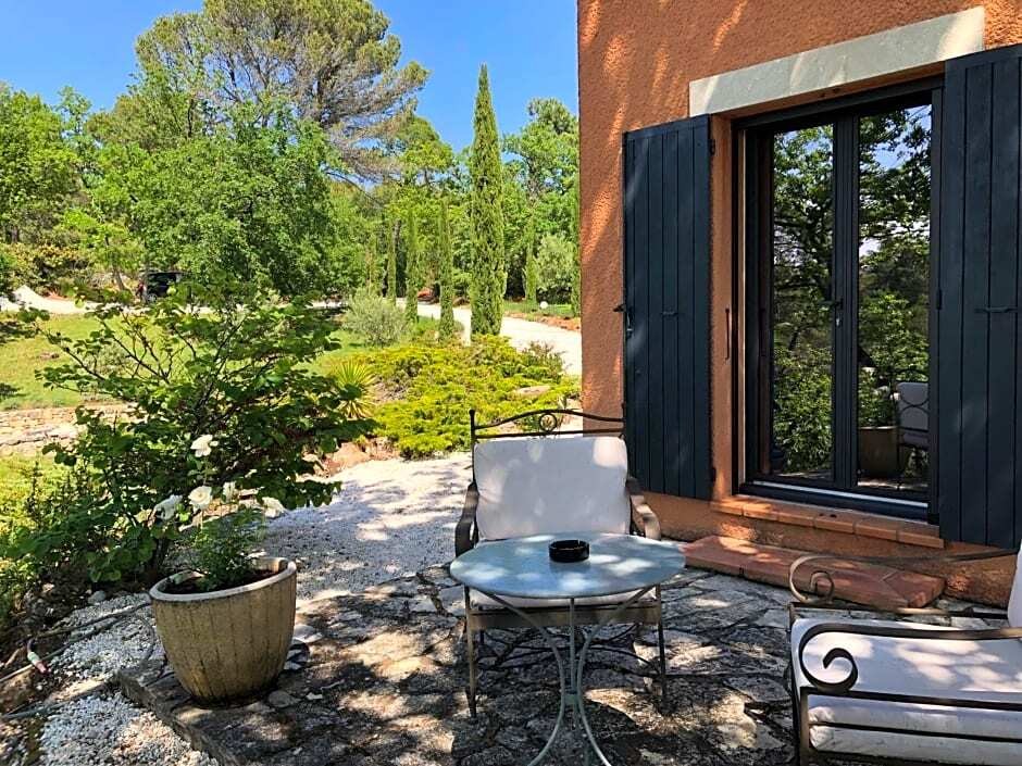 Les Bartavelles, Chambre d'Hôtes à Roussillon