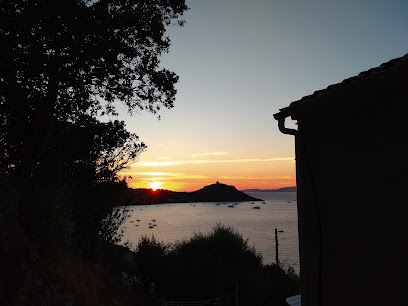 La Maison Du Pêcheur Location De Vacances à Belvédère-Campomoro