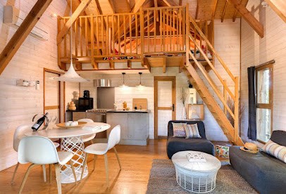 Cabane & Spa - Cyprès si haut, Chambre d'Hôtes à Saint-Mexant