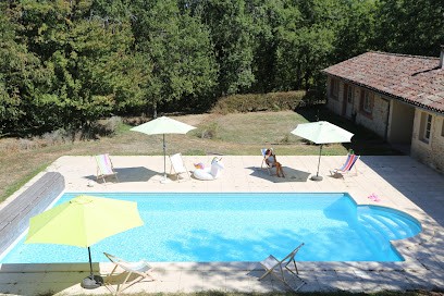 Gite Les Arbres Mondes, Location de Vacances à Penne