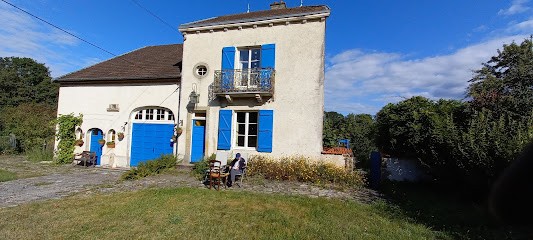 Folie à Deux, Chambre d'Hôtes à Champsevraine