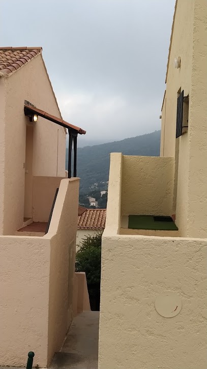 STUDIO LES EMERAUDES, Location de Vacances à La Croix-Valmer