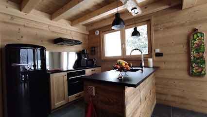 Le Chalet Du Rocher, Location de Vacances à Ayse