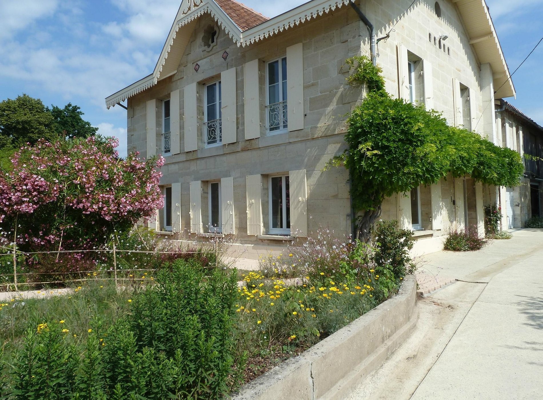 Chambres D'hôtes Domaine De Monein, Chambre d'Hôtes à Saint-André-de-Cubzac