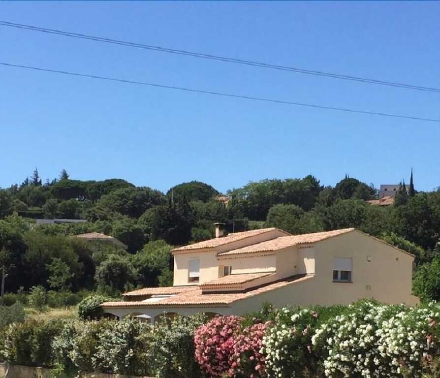 Le Mas Jasmin, Chambre d'Hôtes à Rochefort-du-Gard