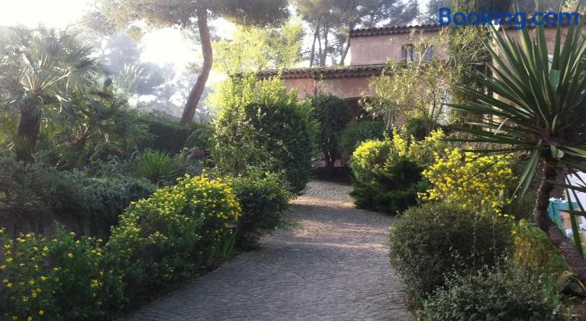 La Douce Heure, Chambre d'Hôtes à Mougins
