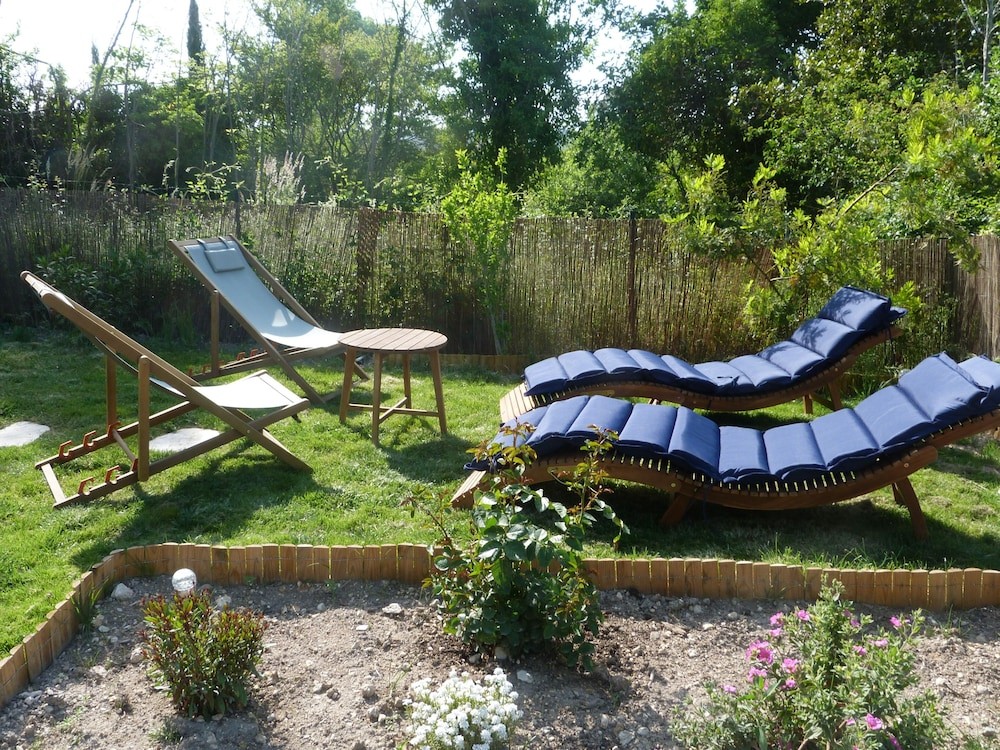 L'intemporel Petit Gîte, Maison d'Hôtes à Saint-André-de-Roquepertuis