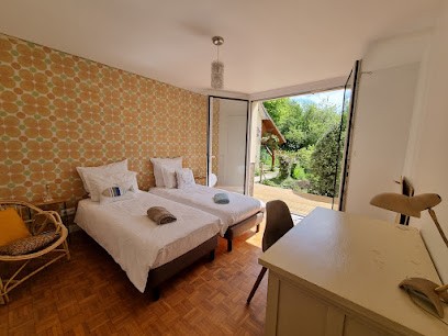 Les Terrasses de Chantarel, Maison d'Hôtes à Rouillon