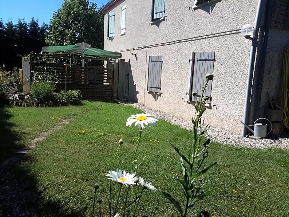 CAMAMELU, Chambre d'Hôtes à Dénat