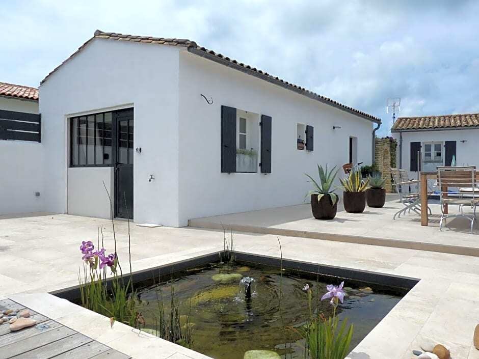 Maison D'hôtes LES AJONCS, Ile De Ré, Maison d'Hôtes à Sainte-Marie-de-Ré